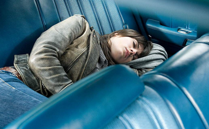 车里开空调睡觉会一氧化碳中毒吗