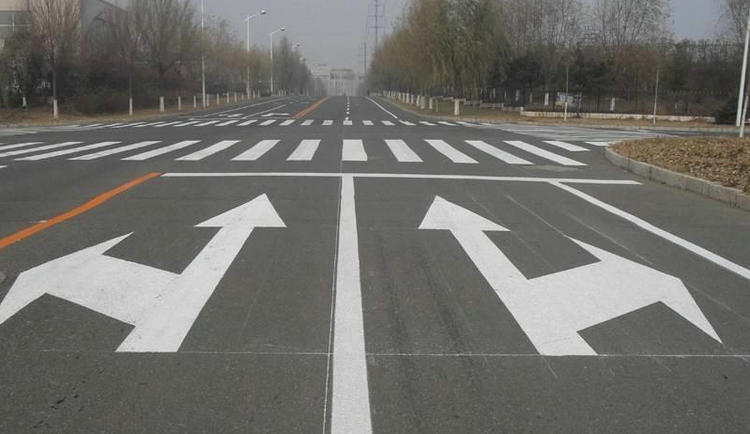 道路交通标线按功能可分为哪三类