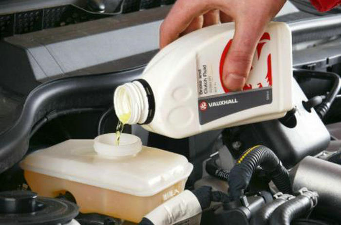 刹车油一般多久换一次 刹车油一般换多少升