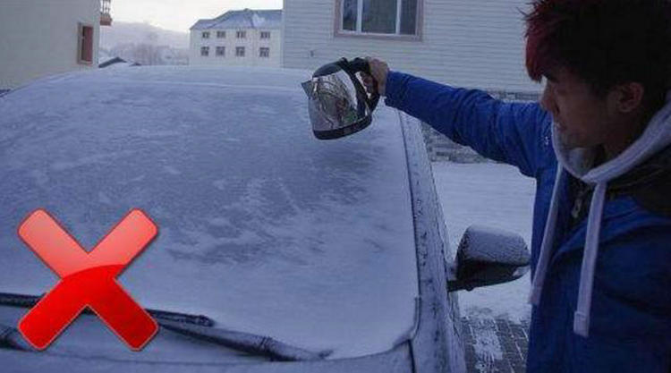 汽车玻璃防霜冻的最好办法