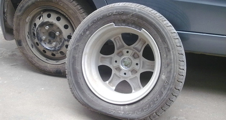 补好轮胎后有少量漏气正常吗