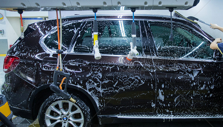 蜡水洗车是什么意思