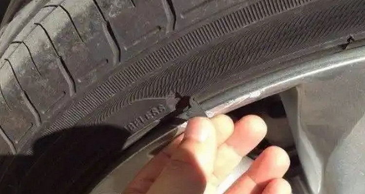 轮胎侧边破损能补吗