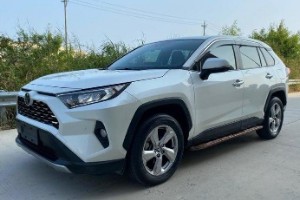 荣放RAV4分期首付多少钱 分期首付4万(36期月供3194元)