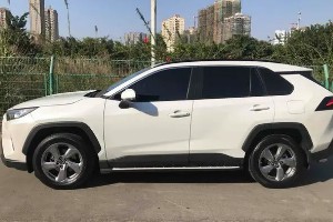 荣放RAV4二手多少钱 二手价格9万(表显里程5.73万公里)