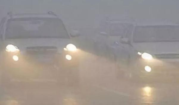 什么是前大灯雨雾模式，雨雾天气安全驾驶（雨雾模式的必要性）