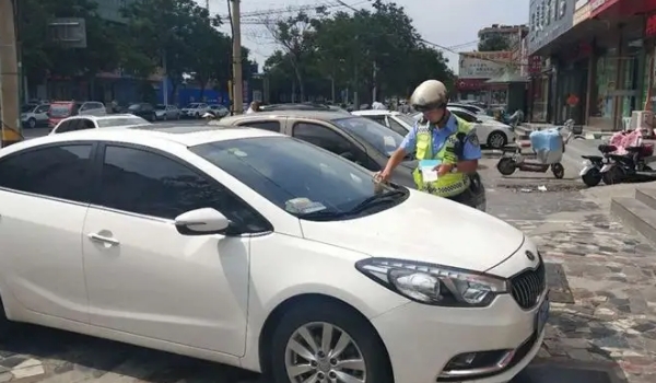挪车打什么电话可以联系到车主 四种方式可联系车主（110报警对付“无赖”最舒心）