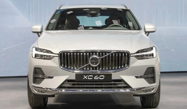 沃尔沃xc60保养机油加多少升 机油加5L左右(使用5w30型号)