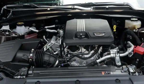 凯迪拉克ct5最新图片及参数 车身长达4.9米(搭载2.0T发动机)