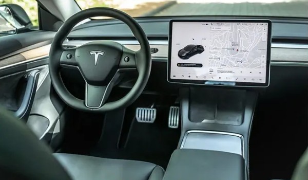 最便宜的特斯拉多少钱一辆 特斯拉model3售价29万一台