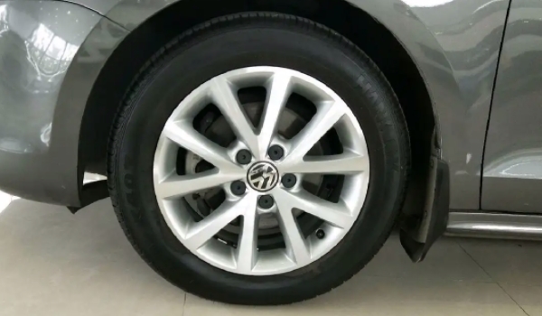 大众速腾原装轮胎是什么牌子 轮胎品牌为锦湖（性价比很高的轮胎）