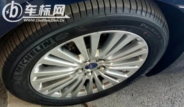 福特金牛座轮胎型号是多少 轮胎型号245/45 r19(采用马牌轮胎)