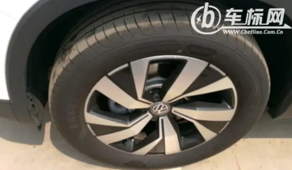 大众探岳x轮胎型号规格 轮胎型号235/45 r20(邓禄普轮胎品牌)