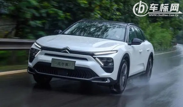 凡尔赛c5x油耗多少真实油耗 百公里7.7L(一公里6毛钱)