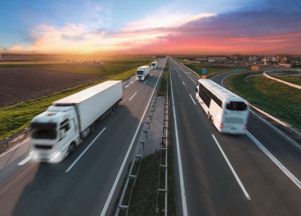 VT_CV-bus-truck_16_SST_410167468.jpg