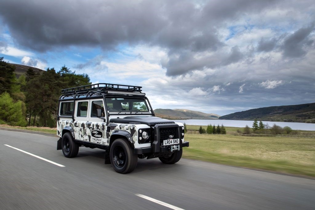 Land Rover Classic Defender Works V8 Trophy II（欧洲规格车）图1