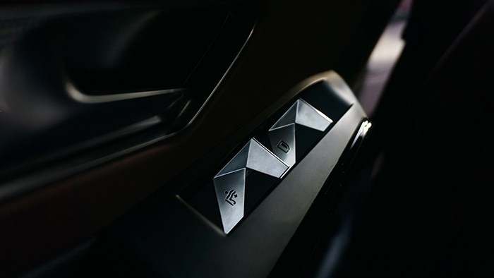 需要慢慢品味的法式豪华SUV:DS 7评测
