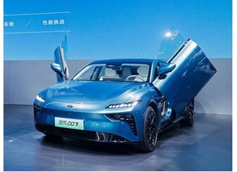 东风eπ 007将2024年上半年上市 提供纯电和增程动力 封面图