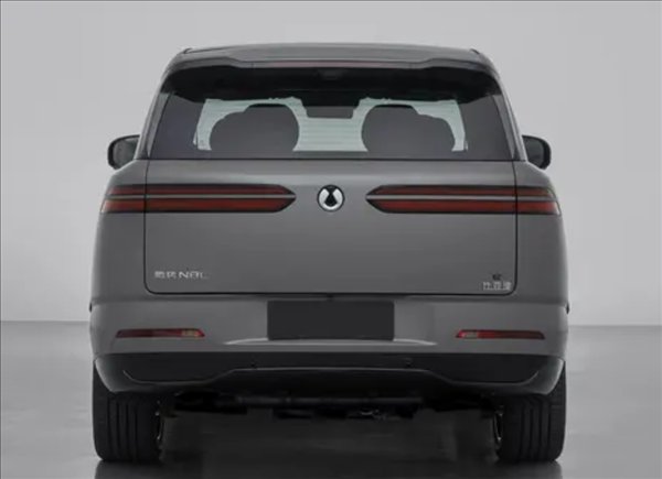 预计售价40万级：腾势N8L无伪实车曝光：定位为插电混动大型SUV