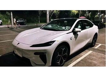 增程纯电双动力！深蓝L07实车曝光：将与SL03同堂销售 封面图