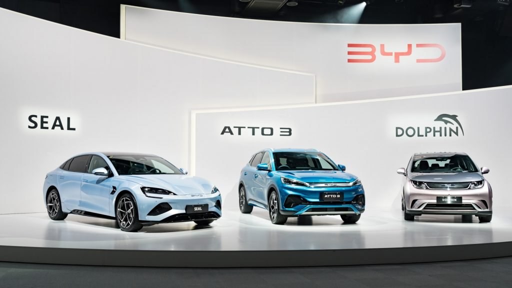 （照片左起）BYD SEAL、ATTO 3（三分）、DOLPHIN（海豚）