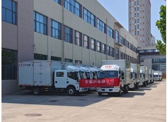 68台东风多利卡交付，用实力守护孩子们的餐桌 封面图