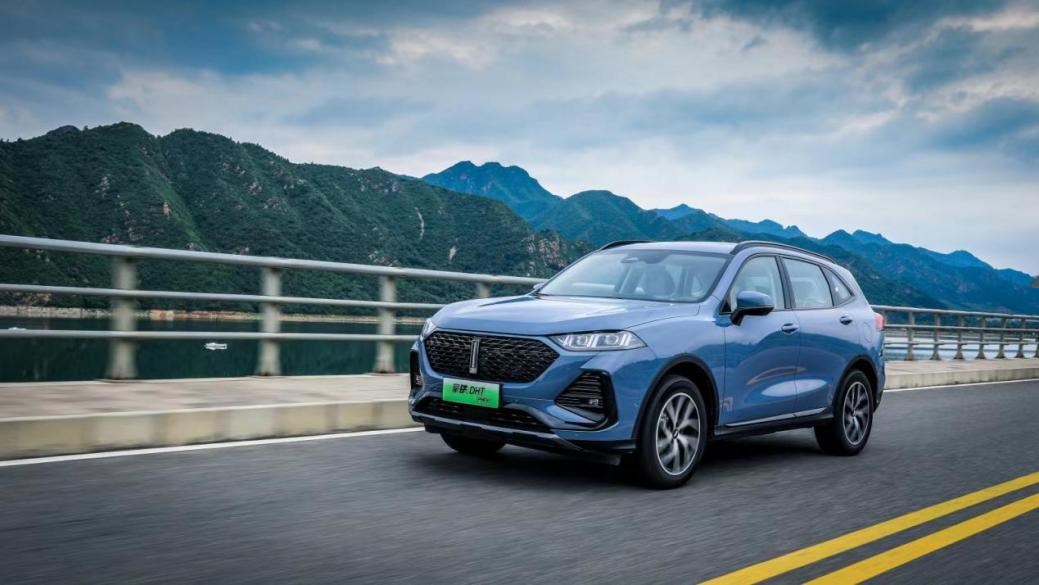 魏牌高端新能源市场布局再加码,拿铁DHT-PHEV 综合补贴后22.9万元起