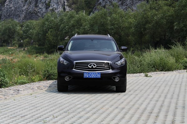 拒绝低调 试驾豪华SUV英菲尼迪 QX70