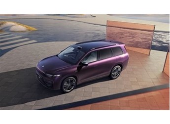 15.58万起 零跑C16上市即开卷：一车买SUV+MPV 封面图