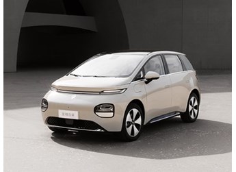 宝骏云朵内饰细节公布 提供双色设计 7月底上市 封面图