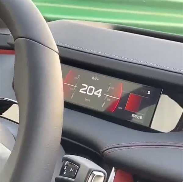 男子驾驶小米SU7高速狂飙232km/h还发网上 网友：自爆型选手