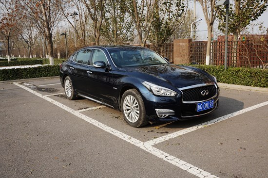 日系豪华车实力派 试驾英菲尼迪Q70L混动