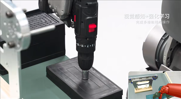 用人形机器人拧螺丝：一汽-大众将打造超级无人汽车工厂