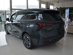 2022款 东风风行游艇高清图片缩略图