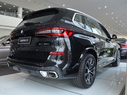 2022款 华晨宝马X5高清图片缩略图