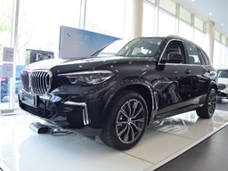 2022款 华晨宝马X5高清图片缩略图