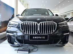 2022款 华晨宝马X5高清图片缩略图