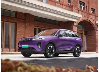 二代哈弗枭龙MAX东来紫上市 售价11.68万起 封面图