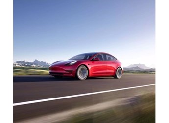 谍照曝光!新款特斯拉Model 3亮相停车场 优化全是减配? 封面图