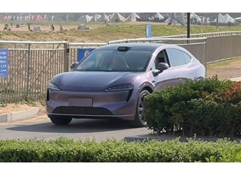 智界R7实车图曝光 将9月上市 封面图