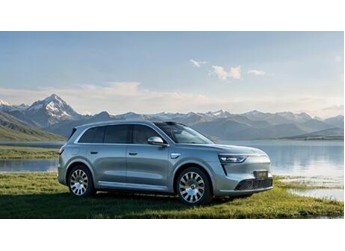 赛力斯全面主导后第一车 新款问界M8官图发布 封面图
