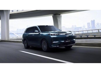 5米2全尺寸SUV杀入20万内!吉利银河M9预售:19.38万元起 封面图