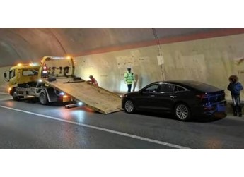 115km/h定速巡航！汽车高速路上刹车失灵该怎么做：专家给你支招了 封面图