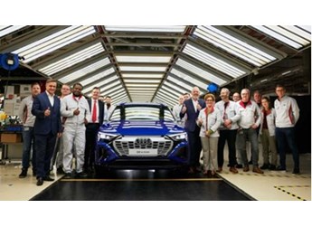 最大续航600km!奥迪Q8 E-Tron纯电SUV正式投产 封面图