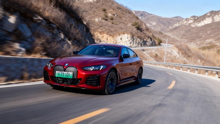 个性与运动之美 试驾2025款宝马i4 eDrive40_31