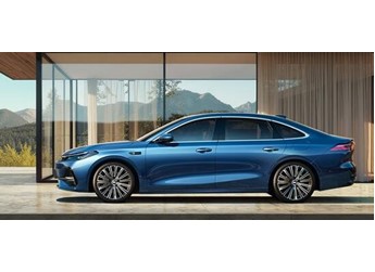 油耗可媲美摩托车 吉利中型家轿银河A7上市：8.18万起 封面图