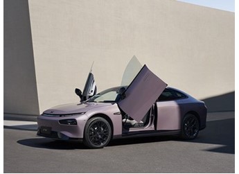 小鹏P7i鹏翼版正式上市 售价28.99万 封面图