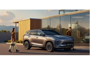 标配32度大电池 纯电续航210km！奇瑞星途ET5增程预售：15.99万起