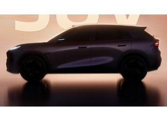 长安启源全新纯电Q05亮相:激光雷达、智驾小蓝灯全上车 封面图