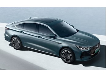 奇瑞风云A8L正式上市 搭载C-DM混动 限时9.99万元起 封面图